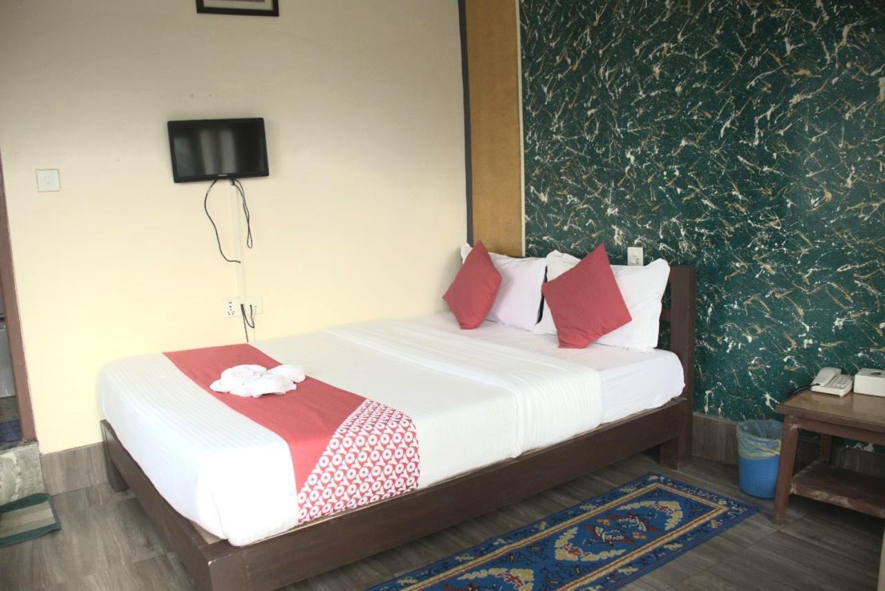 Hotel Old Durbar ポカラ エクステリア 写真